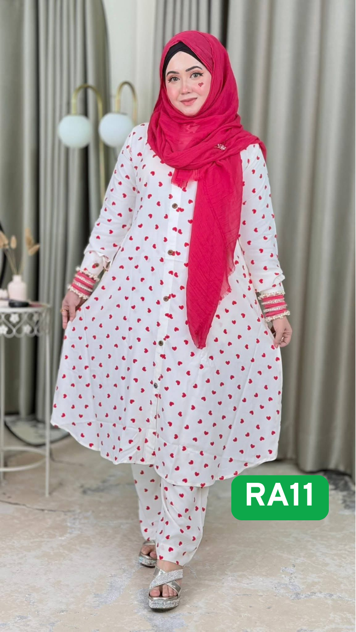 প্রিমিয়াম জর্জেট ফ্লোরাল সালোয়ার কামিজ